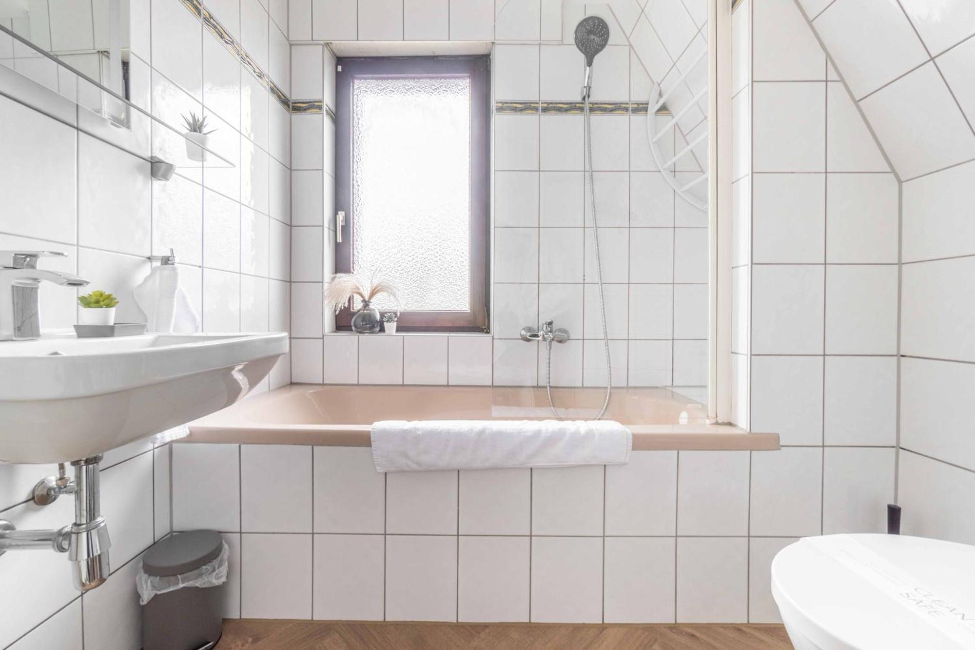 Nice & Calm - Wohlfuehl-Wohnung In Stadtnaehe Fuer Familien Oder Freunde Wesel  Bagian luar foto